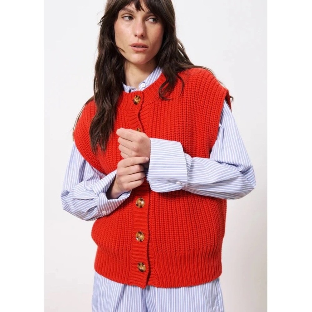 FRNCH Paris Carmelle Knit Sleeveless Sweater in Rouge